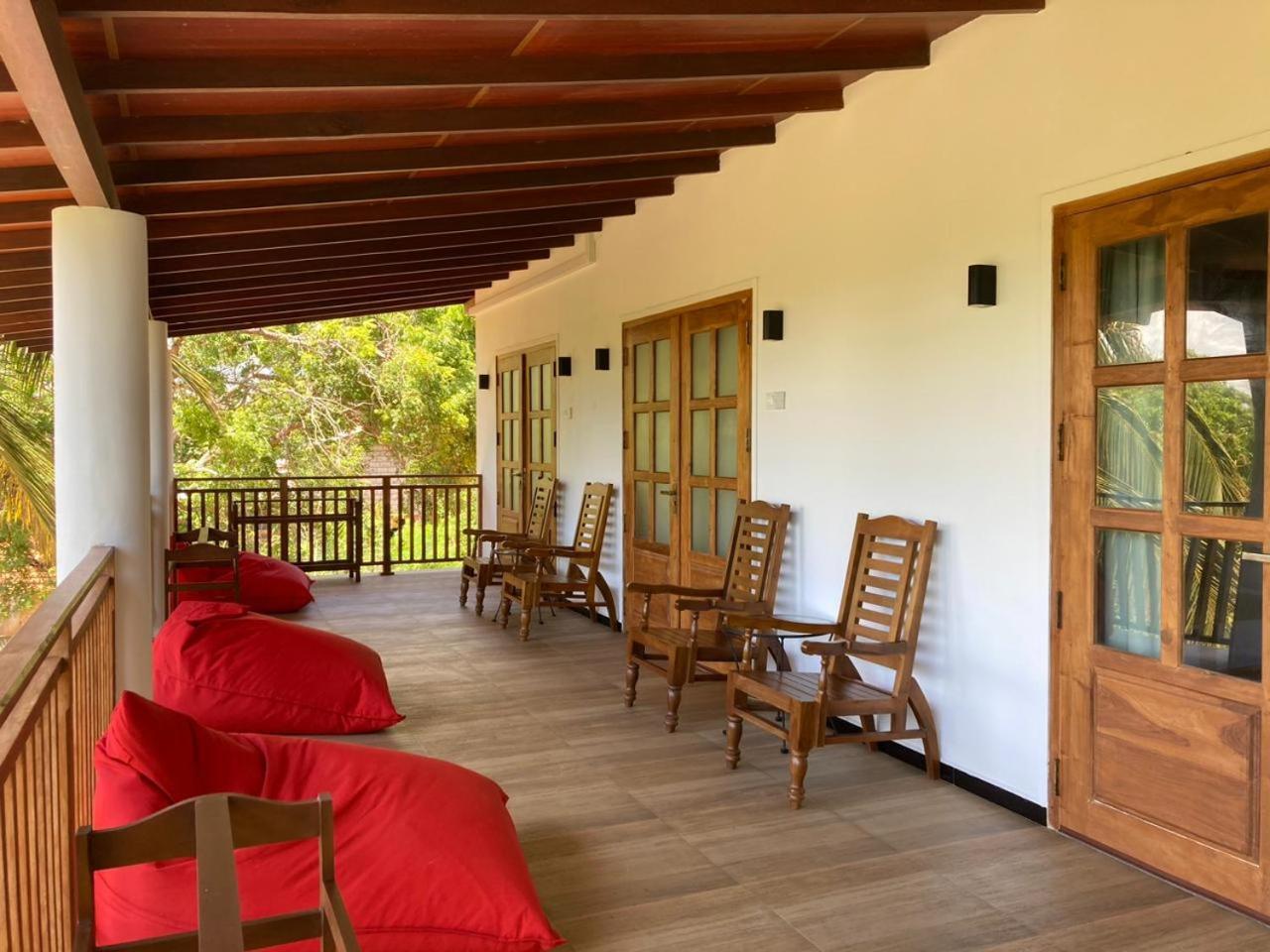Kirinda Paradise Yala Luaran gambar