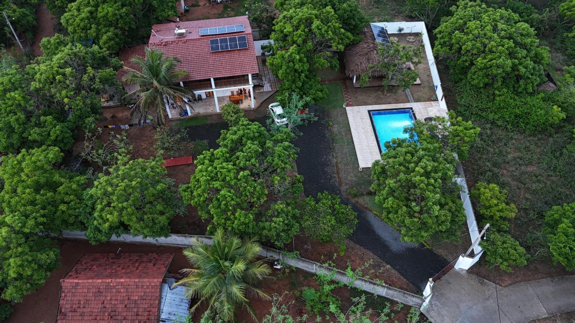 Kirinda Paradise Yala Luaran gambar