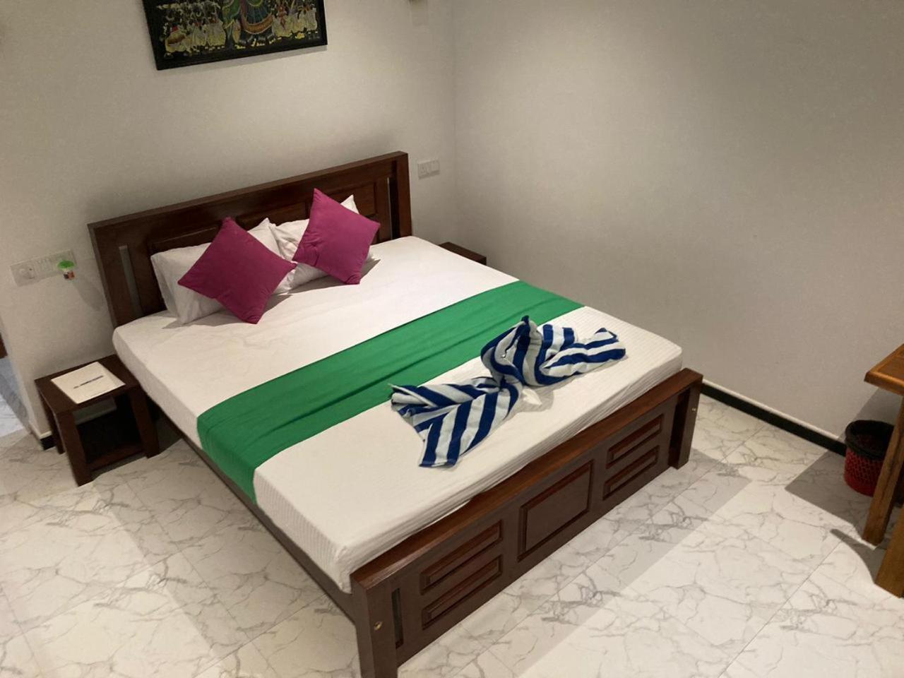 Kirinda Paradise Yala Luaran gambar