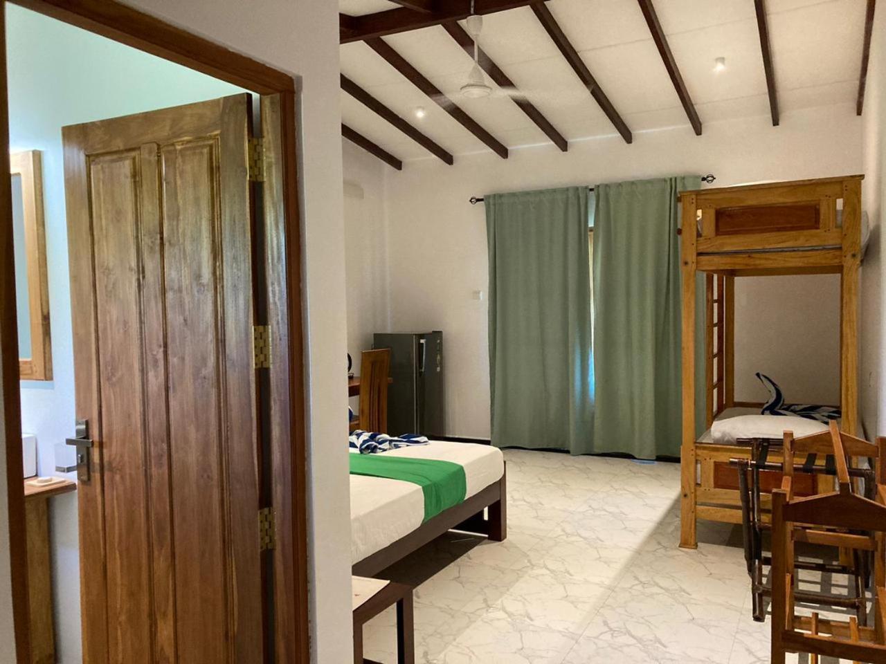 Kirinda Paradise Yala Luaran gambar