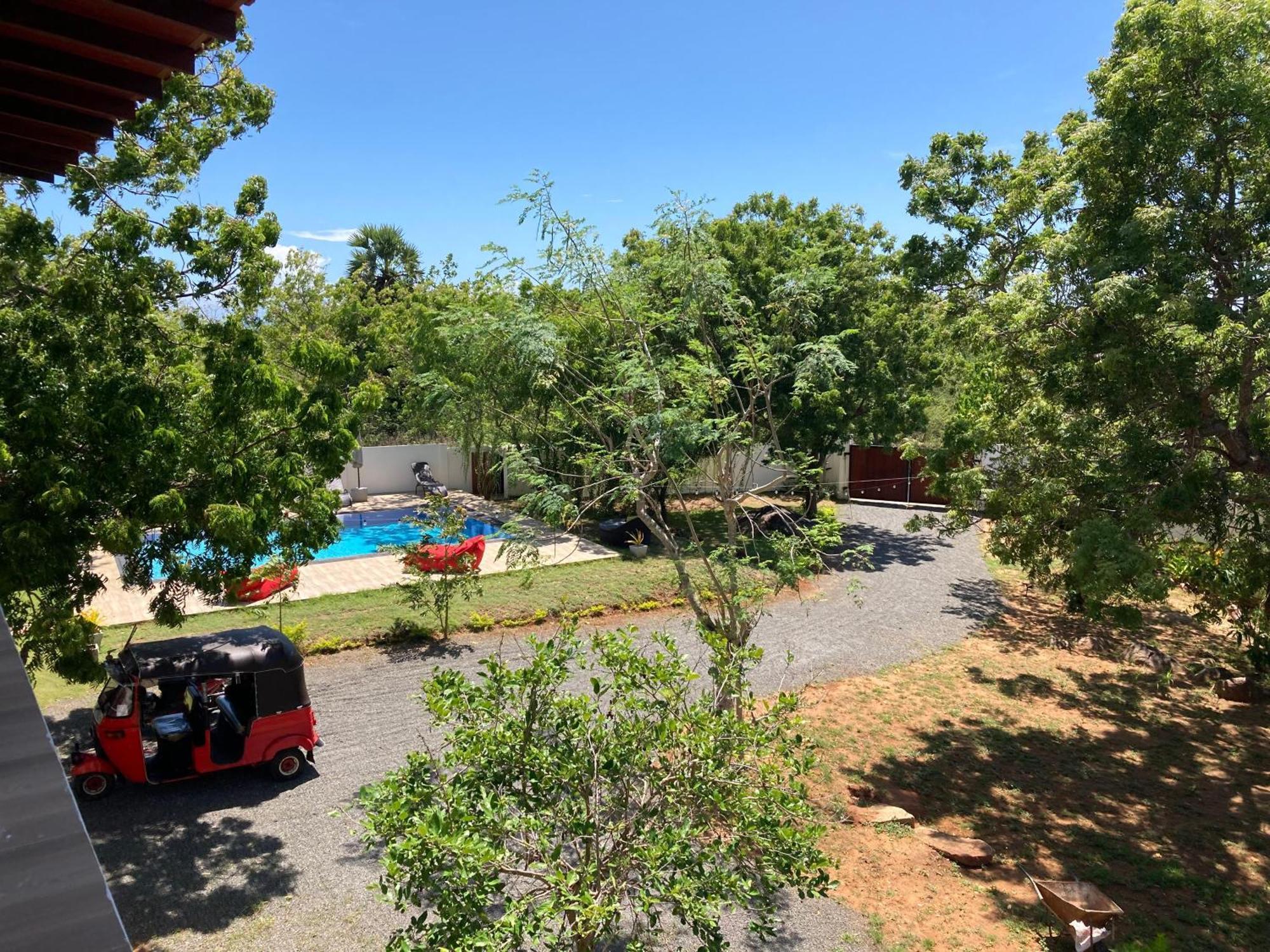 Kirinda Paradise Yala Luaran gambar