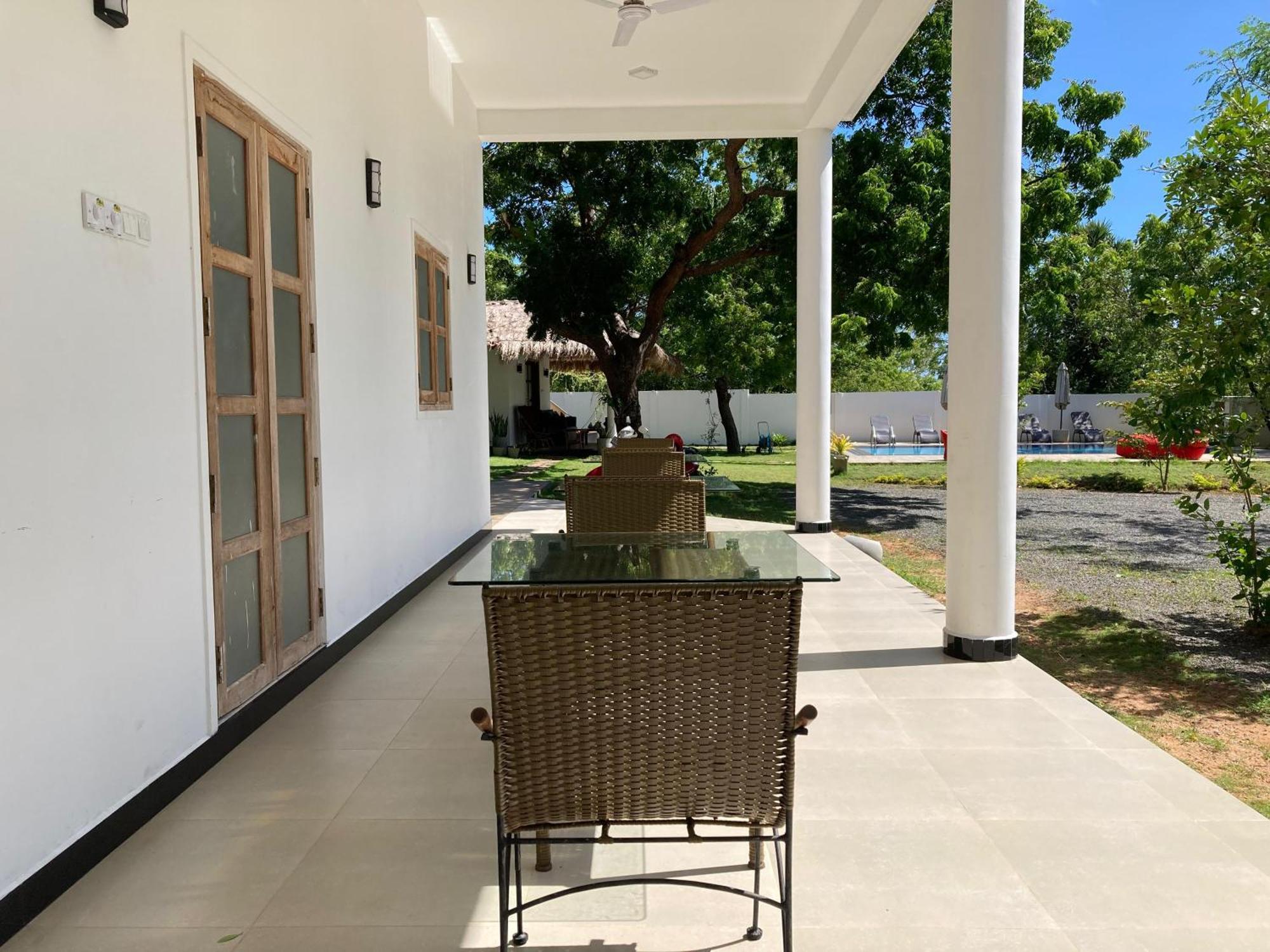 Kirinda Paradise Yala Luaran gambar